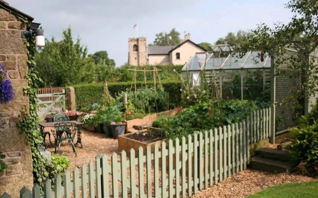 Riverside Barn Guest House