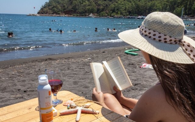 Onoda Hotel & Suites