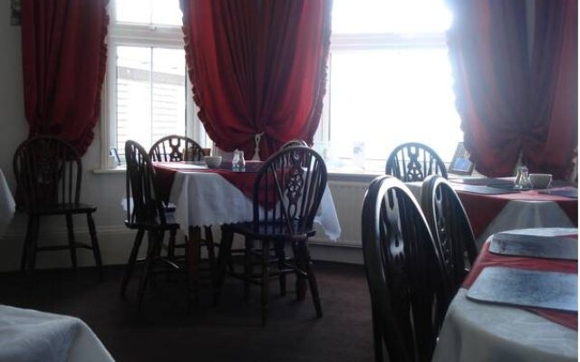 Cliff House B&B & The Moorings Apartments