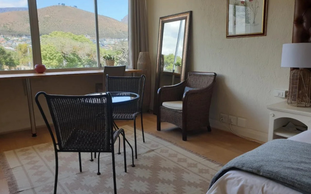 Leeuwenzee Guest House