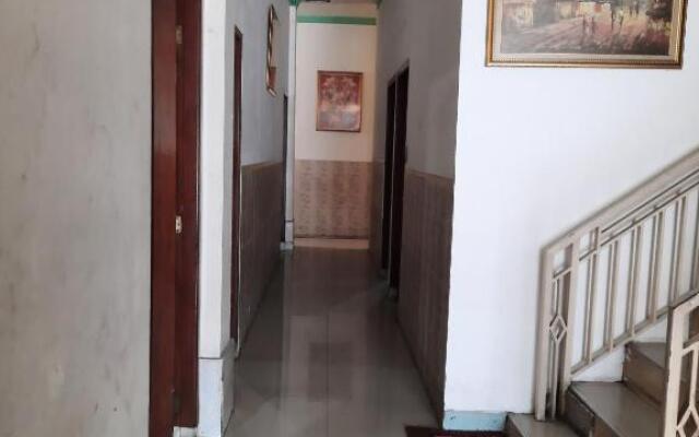 OYO 92470 Hotel Sahabat 2