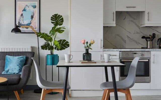 Reading Central Serviced Apartment by Viridian Apartments