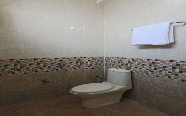 OYO 39342 Beehive Inn