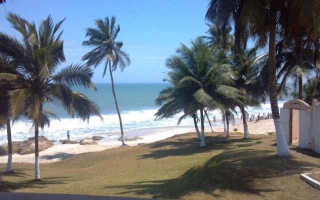 Tills No1 Beach Hotel