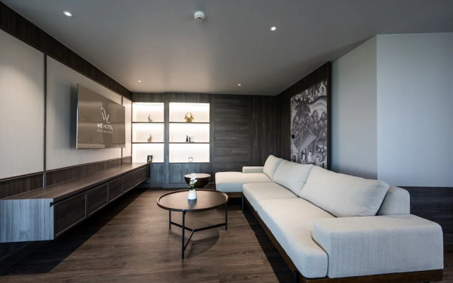 We Hotel Riverfront