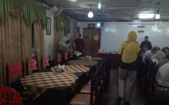 Hotel Kashmir Inn