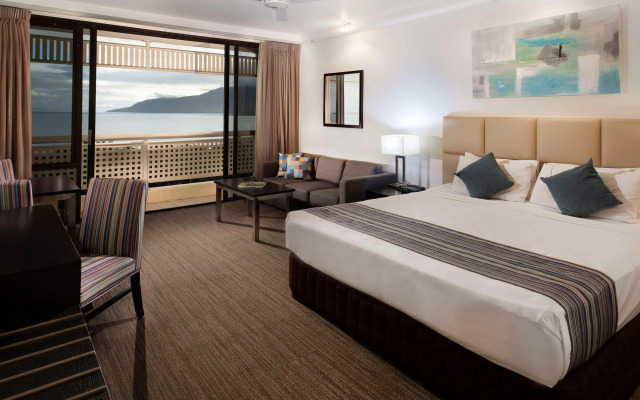 Rydges Esplanade Resort Cairns
