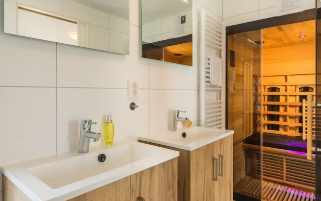 Modern Chalet With Dishwasher, Near the Hunebedcentrum