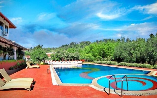 Kadkani Riverside Resort