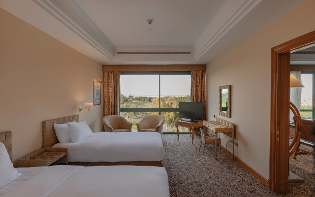 Hilton Pyramids Golf