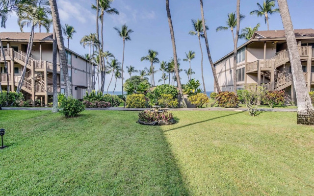 Kona Isle Oceanfront Condo w/ A/c!