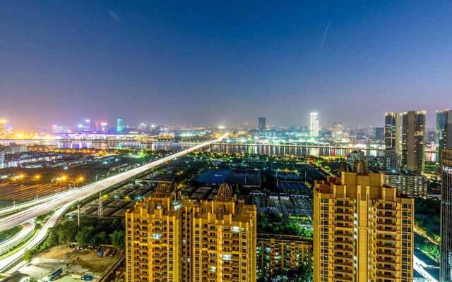 Zhujiang New Town Richard Apartment