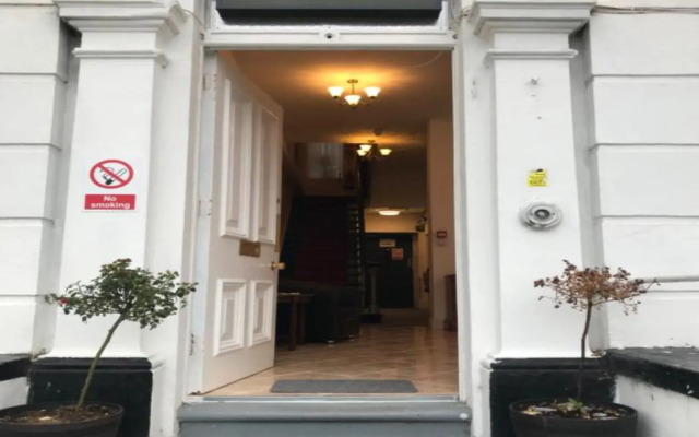Carlton Courth Hotel Eastbourne