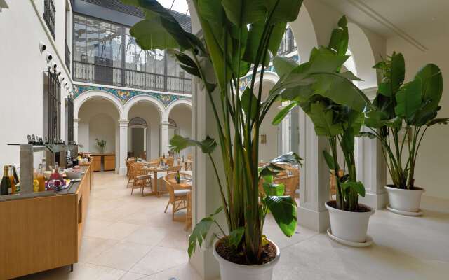 H10 Palacio Colomera