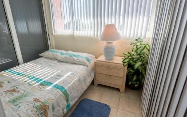 Anna Maria Island Club 20