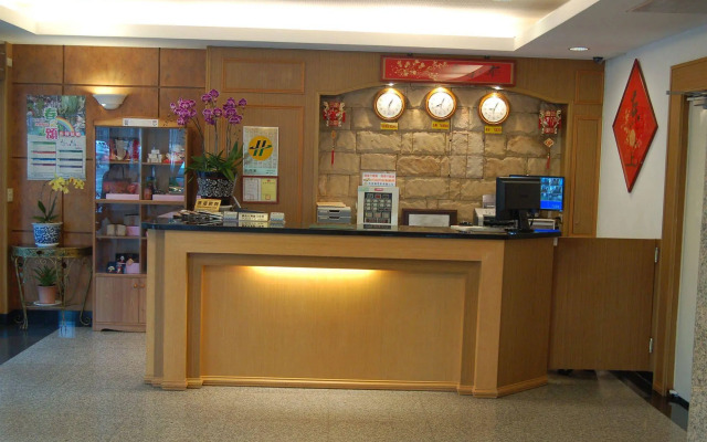 Hua Tong Hotel