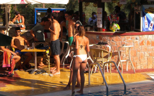 Paradise Lost Hotel-Apartments