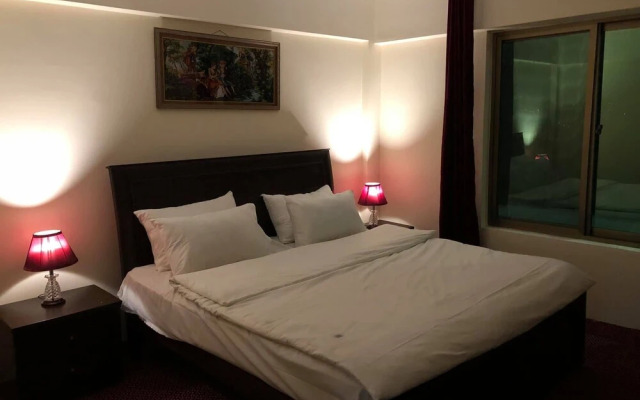 Hotel Hunza White House
