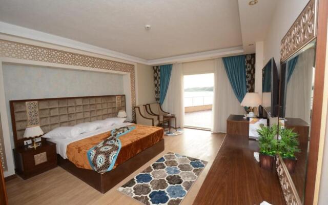 Nile Transport Hotel