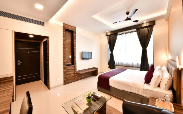 Click Hotel Sagar Plaza Chakan, Pune