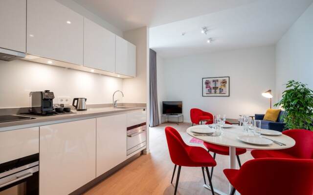 PREMIER SUITES Edinburgh Fountain Court