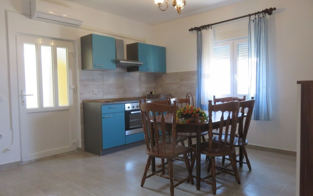 Marin - 100m From the Beach With Parking - A1