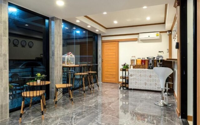Suthep Home & Hostel