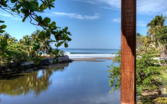 Boca Olas Resort Villas