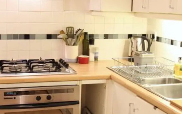 1 Bedroom Flat In Edinburghs New Town