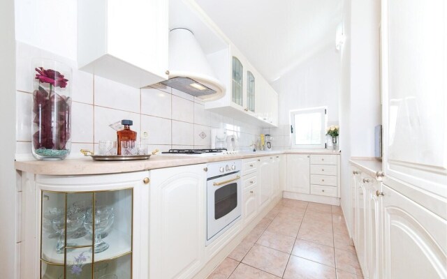 Amazing Home in Kastel Gomilica With Wifi and 4 Bedrooms