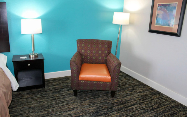 Quality Inn Crossville Near Cumberland Mountain State Park