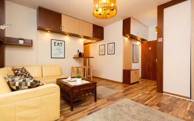 Apartments Warsaw Hoza by Renters