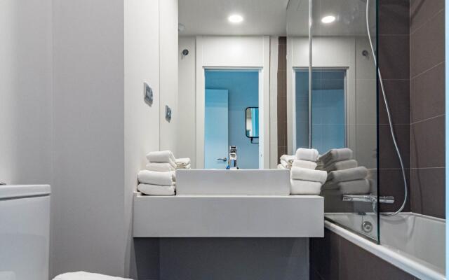 LM351A- Luxury 3 bed family apartment