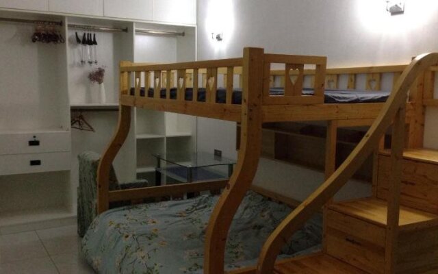 Liuzhou Old Tree Youth Hostel