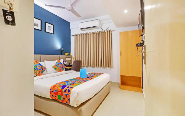 OYO 78582 SilverKey Hotel Mayfair Tower