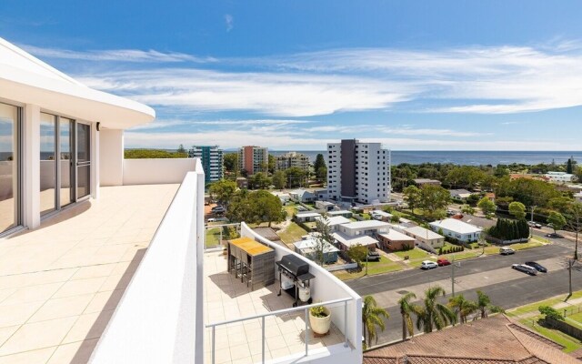 The Crest Penthouse 902