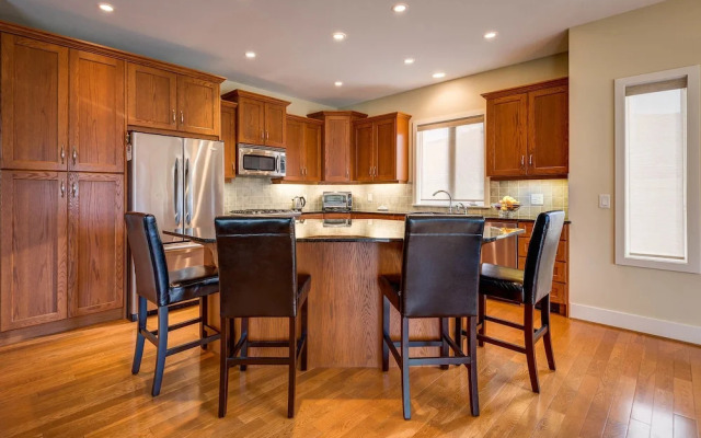 Adela's Bed and Breakfast