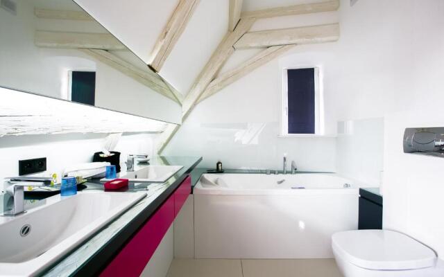 Le B. Suites, Chambres & Restaurant