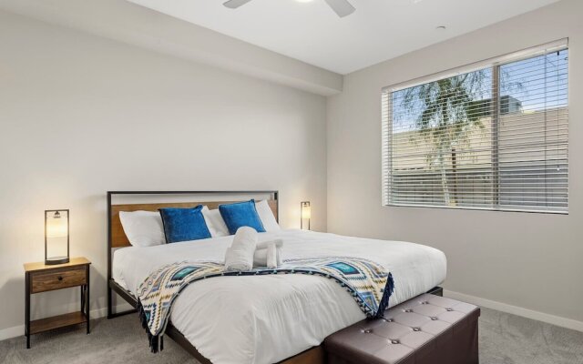 CozySuites at Vela Camelback