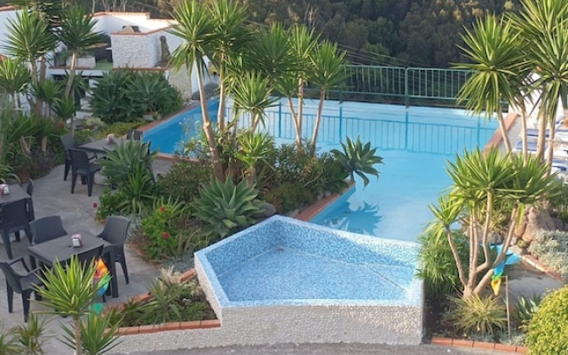 Ocean Heated Pool Jacuzzi View Violet