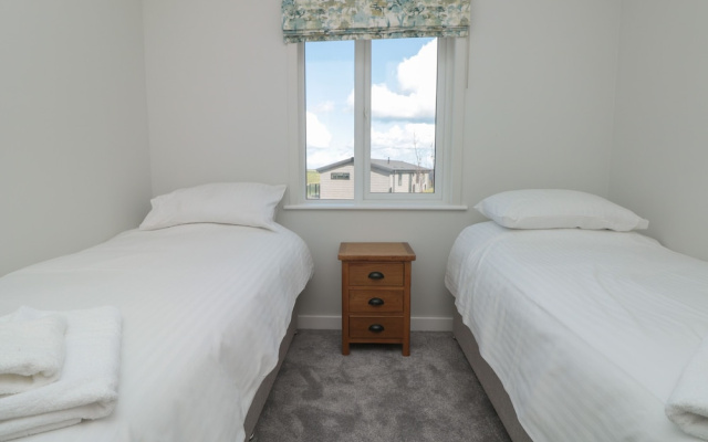 Honeysuckle Lodge