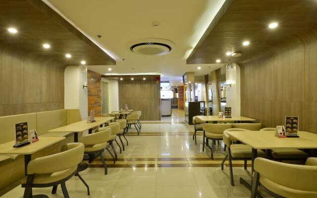Hotel 99 Monumento Caloocan