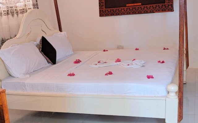 Zanz 14 Beach Bungalow