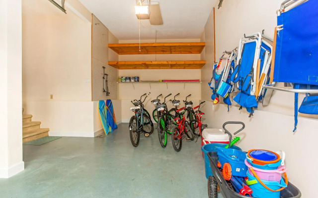 Family Tides by Sea Scape Properties