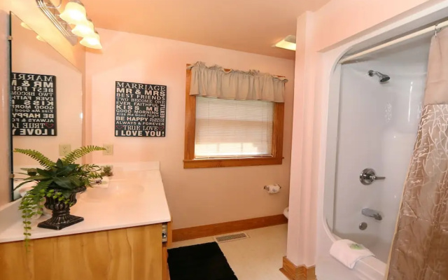 Pine Needles 6 - One Bedroom Chalet