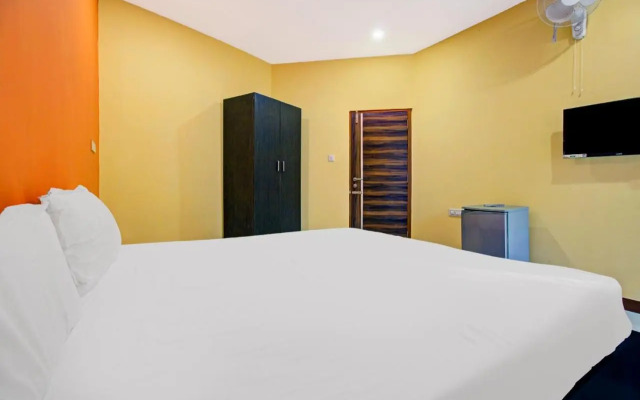 OYO Flagship 80593 Rk Club House