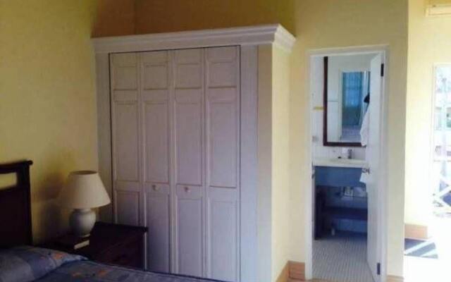 Kings Landing Hotel
