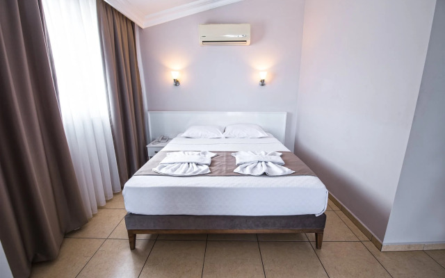 Kleopatra Tower Suite Hotel