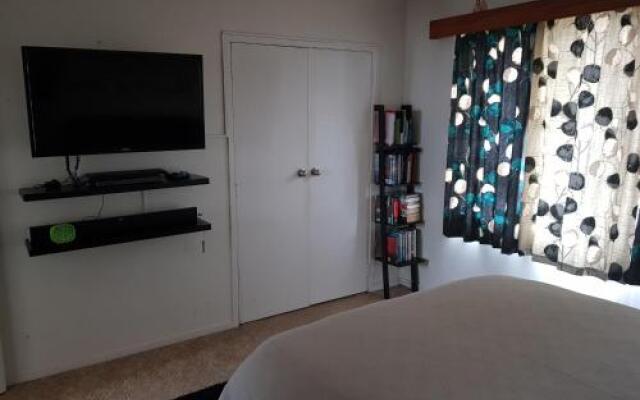 Fully Furnished 1 Double Bedroom