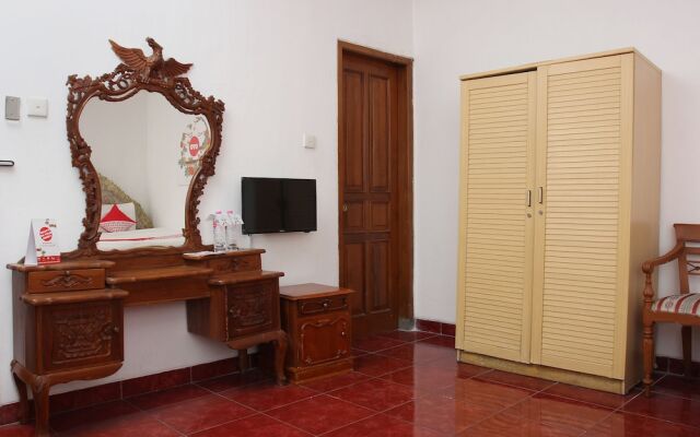OYO 392 Hotel Mawar Saron